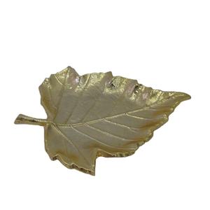 Plat décoratif de luxe moderne de conception nouvelle et haut de gamme en aluminium avec feuille d'or pour la maison, la cuisine, les mariages et les fêtes - Product Image 1