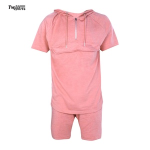 Sudadera y pantalones cortos personalizados al por mayor color rosa con bolsillo frontal oculto sudadera con cremallera media manga chándales de verano - Product Image 2