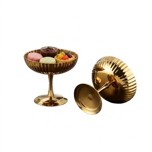Bol sur piédestal en métal argenté antique, urne/vase vintage en aluminium pour centre de table de mariage, décoration de luxe pour la maison, vente en gros - Product Image 4