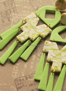 ต่างหูจี้เรซินจากดีไซเนอร์สินค้าขายดีดูหรูหราพรีเมียมพร้อมชุดช่องสีตามสั่งลายดวงจันทร์คลาสสิก - Product Image 3