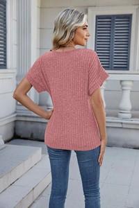 เสื้อยืดลำลองผู้หญิง แขนสั้น ผ้าระบายอากาศ นุ่มสบาย คอวี น้ำหนักเบา ใส่สบายทุกวัน รับผลิตแบบ OEM - Product Image 2