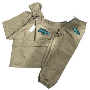 Conjunto Deportivo Profesional Ligero de Nylon 100% Teñido Liso para Deportes Activos - Product Image 1