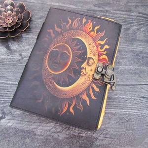 Diario Rústico Hecho a Mano de Cuero Genuino con Grabado de Sol y Luna, Papel Vintage con Borde Desflecado, Libro de Hechizos en Blanco para Escribir - Product Image 6