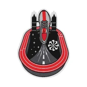 Patch brodé thermocollant avec motif de chaussure de course et de piste pour chaussures de forme irrégulière en tissu non tissé en feutre - Product Image 1