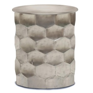 Table basse en métal de style industriel moderne Pure Geometry avec un design hexagonal texturé pour le mobilier de salon - Product Image 1