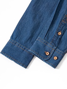Chemise en jean slim fit pour homme, manches longues, couleur unie, col rabattu, style décontracté, coton respirant, manches longues, design avec poche - Product Image 5