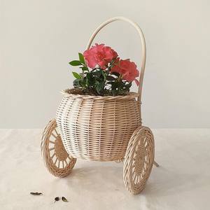 Petit chariot en rotin pour enfants, panier de rangement écologique tressé, chariot à pousser pour tout-petits, paniers à jouets - Product Image 2