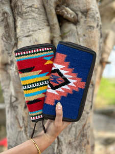 กระเป๋าใส่เงินลายผีเสื้อสำหรับผู้หญิงทำจากหนังแท้สไตล์ตะวันตกมีซิปขนาดใหญ่ลายดอกไม้กระเป๋าคลัทช์พรมแอซเท็ก - Product Image 6