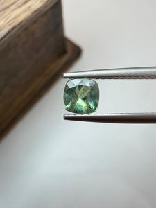 Alexandrite naturelle taille coussin, couleur verte changeante, 5x5mm, 0.62ct, pierre libre, origine indienne, pièce de collection pour bijoutier - Product Image 1