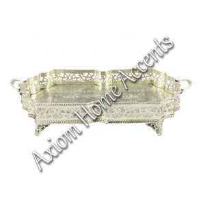 Axiom Home Accents Bandeja de servicio de latón elegante con acabado pulido para decoración de mesa de fiesta de Navidad - Product Image 2