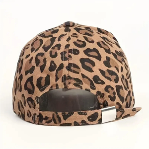 Gorra de Béisbol Unisex con Estampado de Leopardo, Gorra Moderna con Visera Redonda para Protección Solar al Aire Libre, Gorra Casual para Amantes del Estilo - Product Image 5