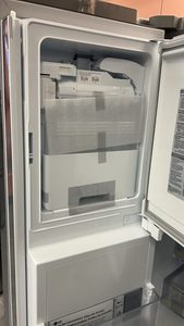 26 cu. pies cúbicos Puerta Francesa MAX de Profundidad Reducida con Instaview Espejado y 4 Tipos de Hielo, Acero Inoxidable PrintProof - Product Image 3