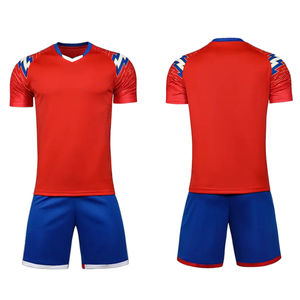 Uniforme de football personnalisé par sublimation, unisexe, court, respirant, léger, séchage rapide, logo personnalisé pour le commerce en gros, approvisionnement international - Product Image 3