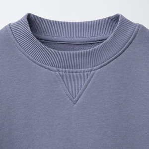 Ensemble sweat-shirt et short unisexe gris 2 pièces, col rond, manches courtes, couleur unie, tenue décontractée d'été - Product Image 5