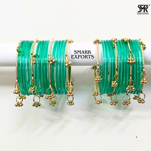 Ensemble de bracelets en gelée verte du Cachemire avec Ghungru pour les deux mains, bijoux traditionnels indiens Chudi pour femmes, bijoux de mariée - Product Image 1