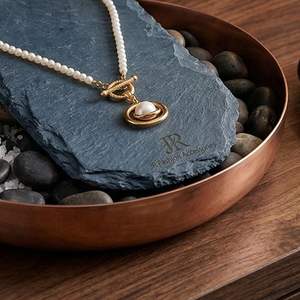 Collier de perles en gros, collier avec pendentif en acier inoxydable doré pour femmes - Product Image 3