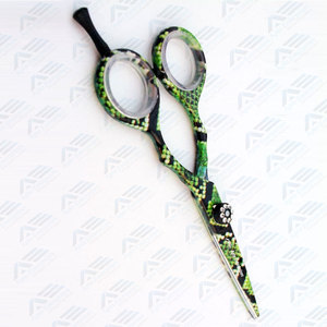 กรรไกรตัดผมสแตนเลสแบบมืออาชีพเคลือบเพื่อการดูแลความงามที่มีความแม่นยำคุณภาพระดับพรีเมียม - Product Image 4