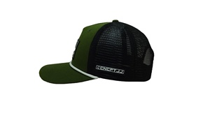 Casquette de style de vie extérieur contemporain avec dos en maille verte, patch avant détaillé, ajustable, streetwear décontracté - Product Image 3