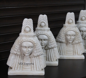 Busto de Reina Egipcia, Escultura Decorativa de Resina de Poliéster, Estilo Artístico Vintage, 9.5x14 Pulgadas, Centro de Mesa de Lujo para Bodas - Product Image 2