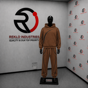 Ensemble survêtement marron pour homme, sweat à capuche oversize et pantalon de jogging, deux pièces, design à empiècements contrastés, style streetwear décontracté, ensemble sportswear - Product Image 3