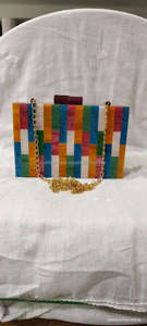 กระเป๋าคลัทช์อะคริลิคทำด้วยมือสุดหรูหรูหราสำหรับผู้หญิงสีตามสั่ง - Product Image 3