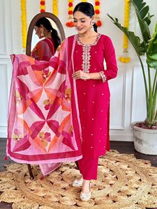 Kurti recto bordado de viscosa Chanderi, el más vendido para mujer, con pantalón de viscosa Chanderi y conjuntos de dupatta. - Product Image 2