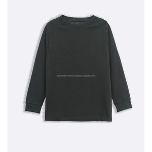 Top corto unisex de manga larga para fitness, diseño de logotipo personalizado de gran tamaño, ajuste holgado, secado rápido, estilo sólido sostenible - Product Image 1