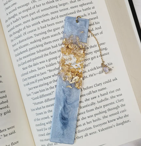 Nouveau marque-page moderne en résine fait main, couleur bleu ciel et paillettes dorées, marque-page artisanal le plus vendu pour les produits promotionnels de bureau - Product Image 1