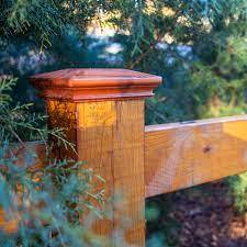 Tapa de poste piramidal de madera para postes de cerca y terraza, acabado antiguo, diseño contemporáneo, cubierta duradera para postes de exterior, hogar y jardín - Product Image 4