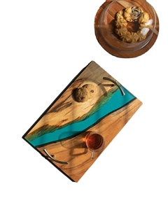 Plateau de service en bois rectangulaire fabriqué à la main avec incrustation de résine époxy Plateau moderne pour collations, boissons et divertissements à la maison - Product Image 1