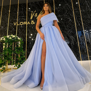 Robe de soirée de luxe en organza bleu ciel asymétrique à une épaule, coupe trapèze, élégante, pour femme, avec fente latérale, longueur ras du sol, pour bal et soirée - Product Image 3