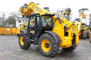 Montacargas Telescópico JCB 560-80 con Motor Diésel de Alta Eficiencia, 8.1 m, Capacidad de Carga de 2500 kg - Product Image 2