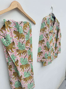 Ensemble pyjama 2 pièces pour femme, imprimé animal, col en V, fermeture à boutons, 100% coton, manches longues, doux, longueur intégrale, décontracté, été, automne, vêtements de nuit - Product Image 2