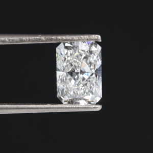 Diamant Radiant créé de 0,55 ct, couleur E, clarté IF, LGD CVD, certifié IGI, pour bagues de fiançailles, fournisseur de diamants B2B - Product Image 2