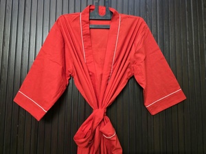 Bata Larga de Algodón Roja para Mujer, Manga Tres Cuartos, Color Sólido, Estilo Casual con Bolsillos, Tela Gruesa - Product Image 5
