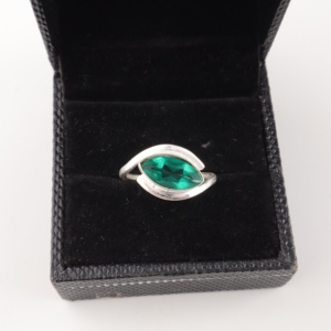 DESIGNER 925 STERLING <b>SILVER</b> GREEN <b>EMERALD</b> <b>RING</b> JEWELLERY FOR WOMEN AND GIRLS WEAR IN PARTY'S OCCASIONS - Product Image 3