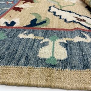Alfombra Kilim Tejida a Mano, Abstracta, Moderna y Ecológica |   Tejido plano azul marino y arena |   Alfombra 100% Lana Natural para Sala de Estar y Dormitorio - Product Image 4