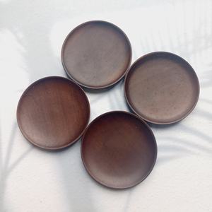 Mug à café en bois peint à la main, design rustique écologique, provenance Hanoï, Vietnam - Product Image 1