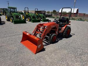 Tractor Agrícola B2601 de 55HP con Tracción en las 4 Ruedas y Motor Kohler - Product Image 5
