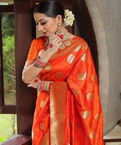Orange Silk Saree With Gold Border Traditional Indian Wedding Wear For Women <b>Floor</b> Length Regular Fit - Product Image 3