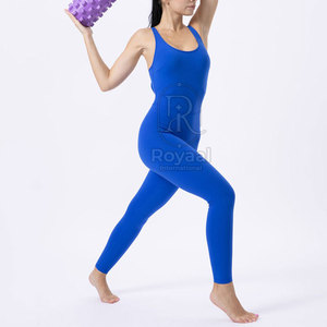 Nouveautés : Combinaisons pour femmes de haute qualité, sans coutures, respirantes et à séchage rapide, en vente - Product Image 4