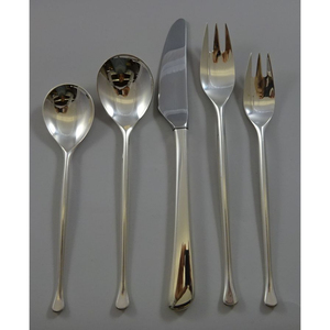 Ensemble de Couverts en Acier Inoxydable de Qualité Supérieure, Meilleures Ventes, Luxe Moderne, Vaisselle Minimaliste Écologique Effet Miroir pour Fêtes - Product Image 1