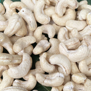 Vente Flash : Noix de cajou W180 brutes de haute qualité du Vietnam, en vrac, emballage personnalisé disponible, Santigo - Product Image 1