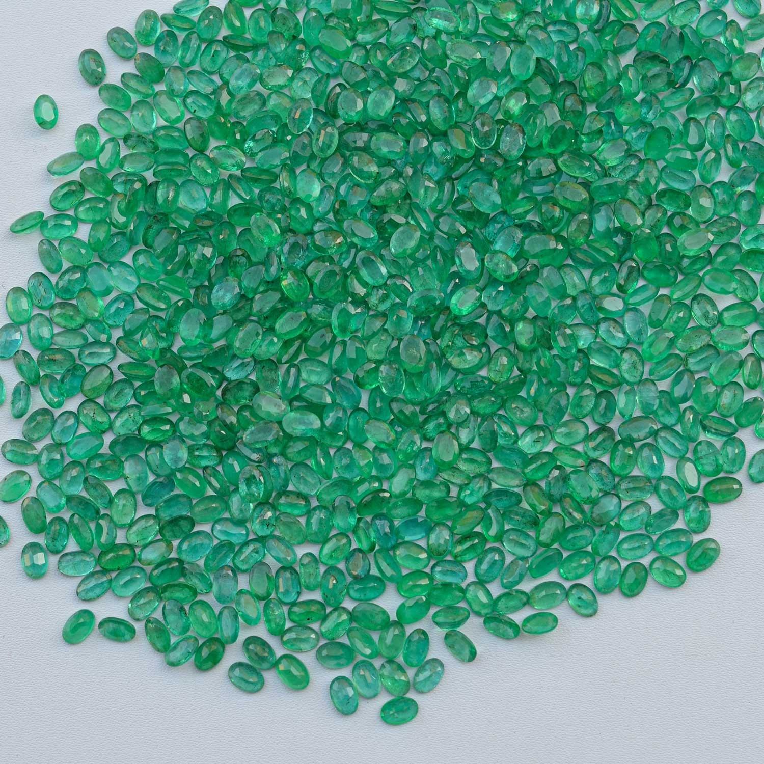 สีเขียว