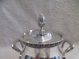 Sucrier en métal argenté style Empire, modèle Christofle Malmaison, sucrier vintage français plaqué argent, hauteur 13,8 cm - Product Image 5