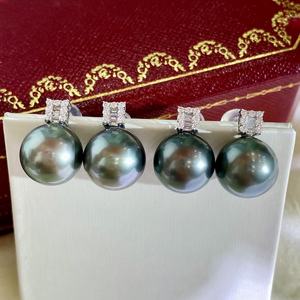 Pendientes de Perlas Negras Naturales de Tahití de 11-12 mm, Redondas, Verde Pavo Real, con Ligeras Imperfecciones, Brillo Extremo, Hechas con Agua de Mar - Product Image 3