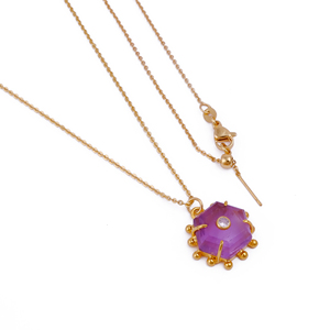 Collier pendentif hexagonal en laiton plaqué or 18 carats avec pierre précieuse améthyste violette pour femme, design tendance - Product Image 2