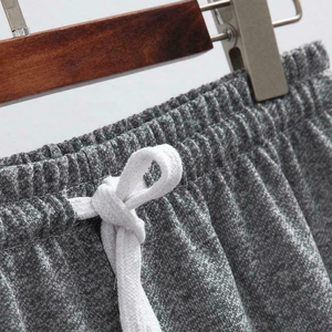 Shorts décontractés gris unis pour femmes, en coton respirant, coupe droite, taille mi-haute avec cordon élastique, effet vieilli - Product Image 3