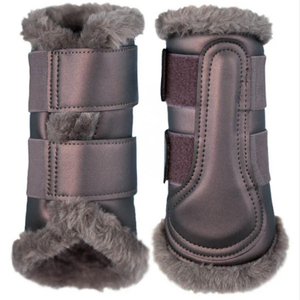 Botas de equitación con material de nailon diseñadas para mayor comodidad, absorción de impactos y protección de tendones y fetlock. Hechas en Pakistán. - Product Image 1