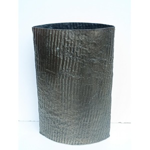 Jarrón Decorativo de Aluminio Hecho a Mano para Arreglos Florales Artificiales, Decoración de Hogar de Lujo y Centro de Mesa para Bodas - Product Image 2